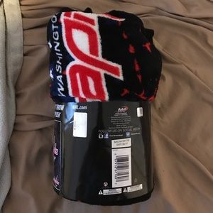 Washington Capitals throw