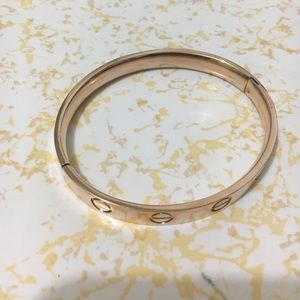 Gold bangle