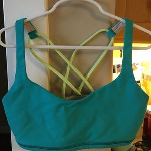 Lululemon free to be bra