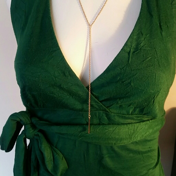 Emerald green low cut /low back halter - Picture 2 of 4