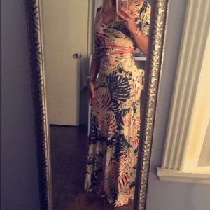 Very cute and comfy maxi dress 💛💚💜