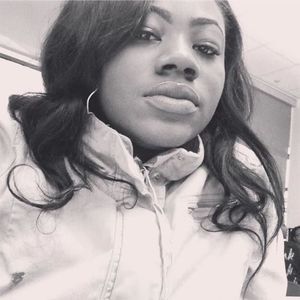 Meet your Posher, Destini