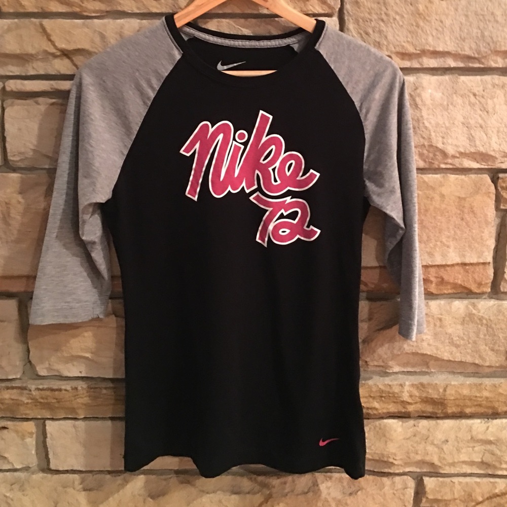 Retro Nike Ragland sleeve t shirt