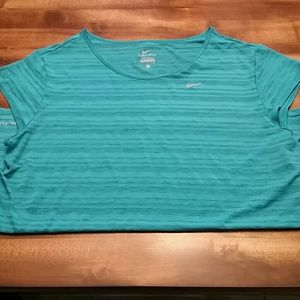 Nike workout tee