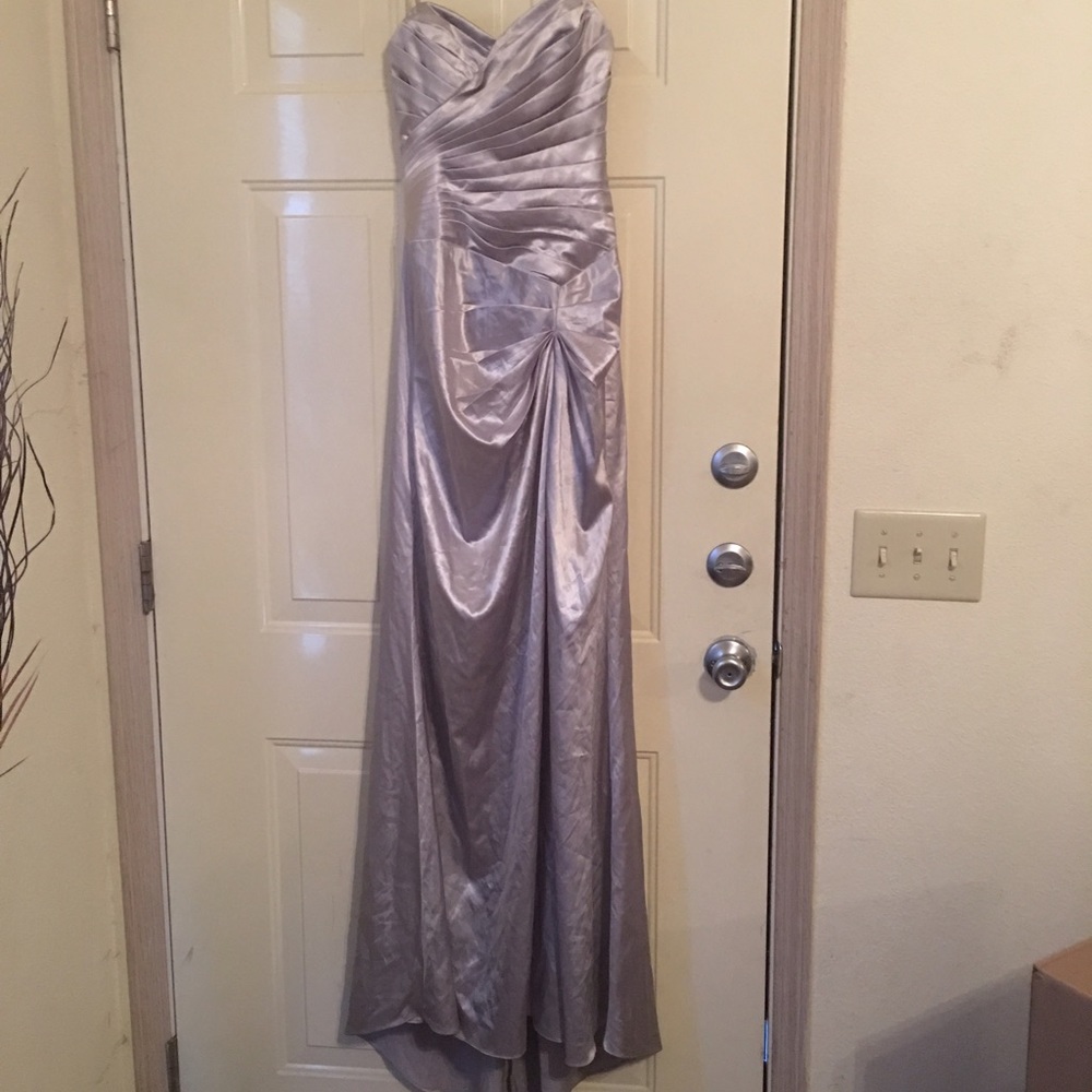 Sweetheart Satin gown.