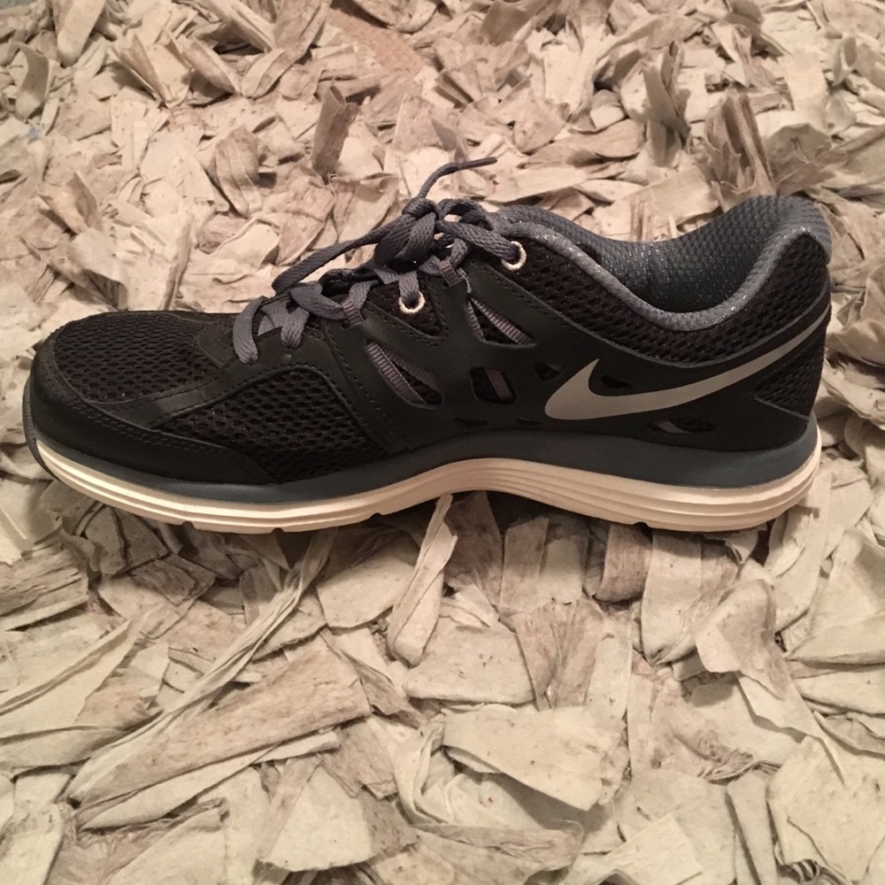 Nike Dual Fusion Lite