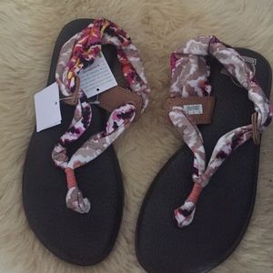 Sanuk yoga sling cloth sandals, pillow soft