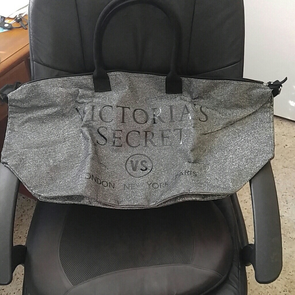 tote duffle bag New never used. nwt