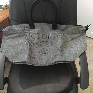 tote duffle bag New never used. nwt