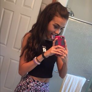 Meet your Posher, Elizabeth