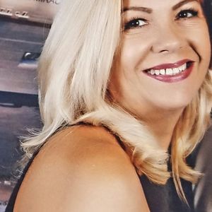 Meet your Posher, Claudete