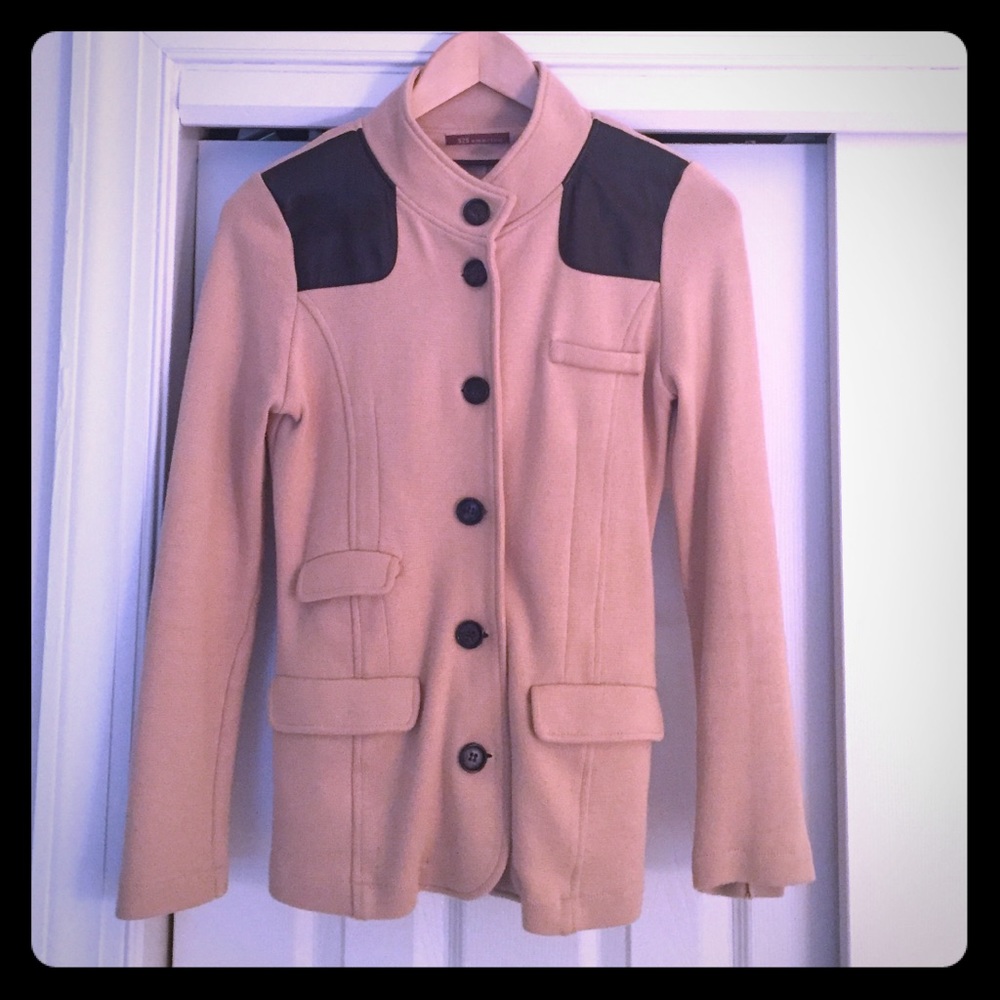✨HP✨Tan Blazer
