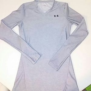 Under Armour Tops - Under Armour Womens M Gray V Neck Long Slv Shirt Under Armour Tops - Under Armour Womens M Gray V Neck Long Slv Shirt
