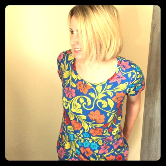 LuLaRoe Classic Tee XXS - Picture 1 of 4