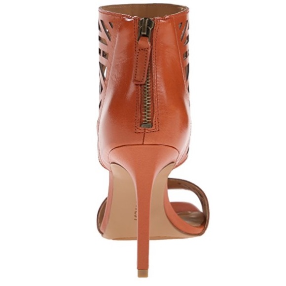 🌟HPx2🌟 nine west // leather laser-cut sandal - Picture 3 of 4