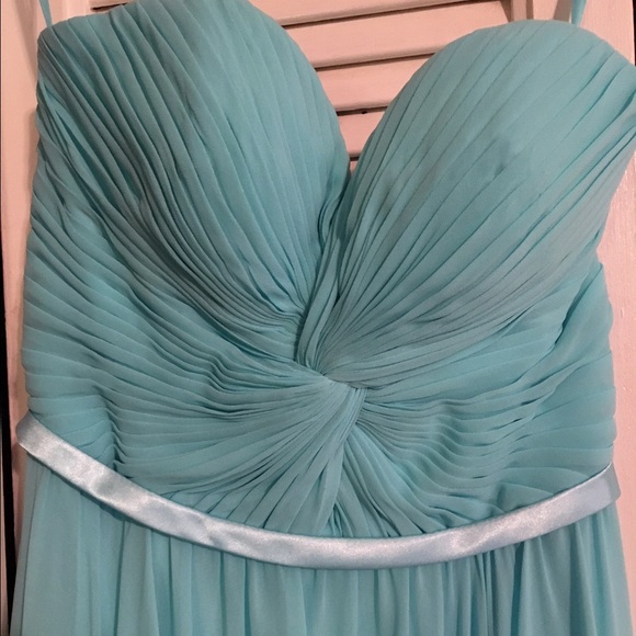 Women's formal gown size 4 - Picture 3 of 4