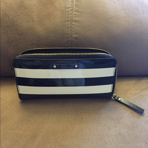 kate spade Handbags - Kate spade Neda Penn Valley wallet