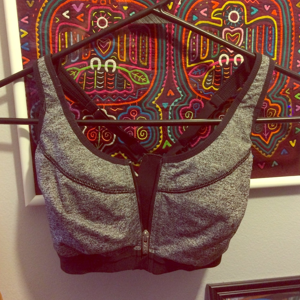 VS Zip-Up Sportsbra