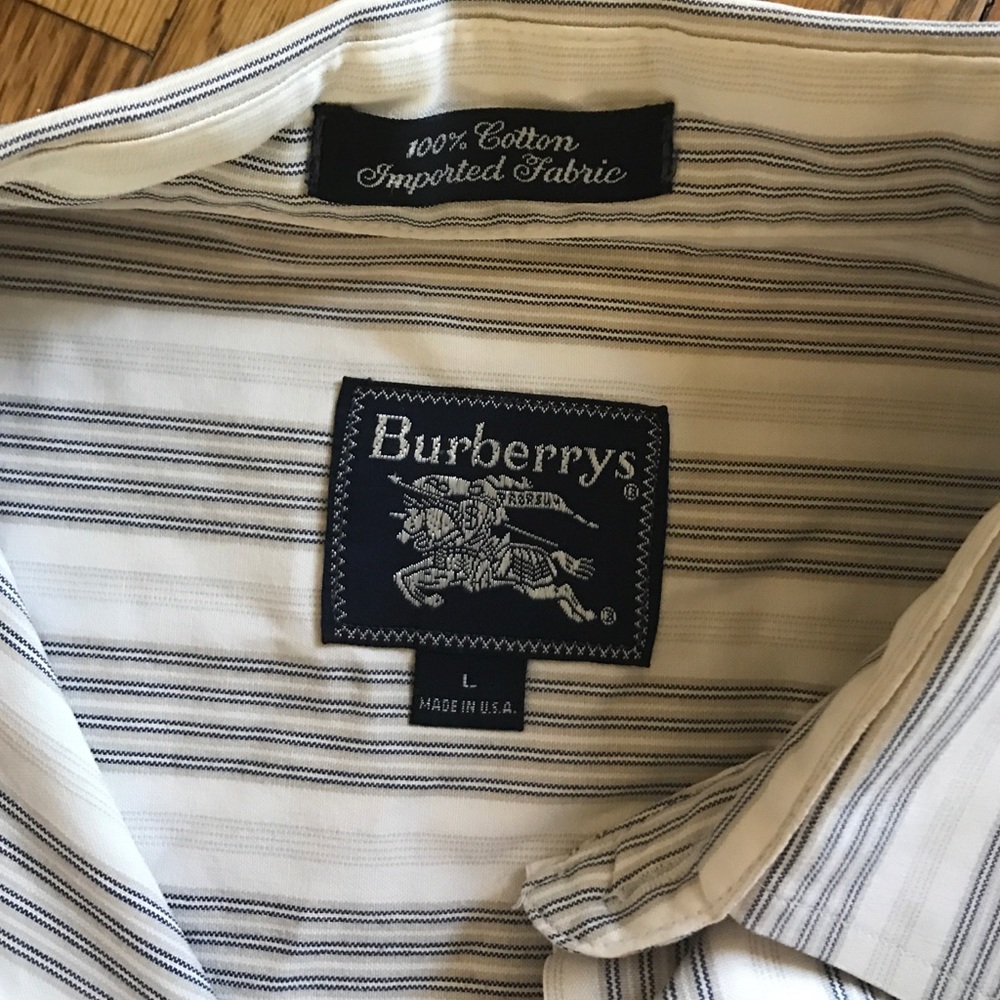 Burberry stress shirt (L)
