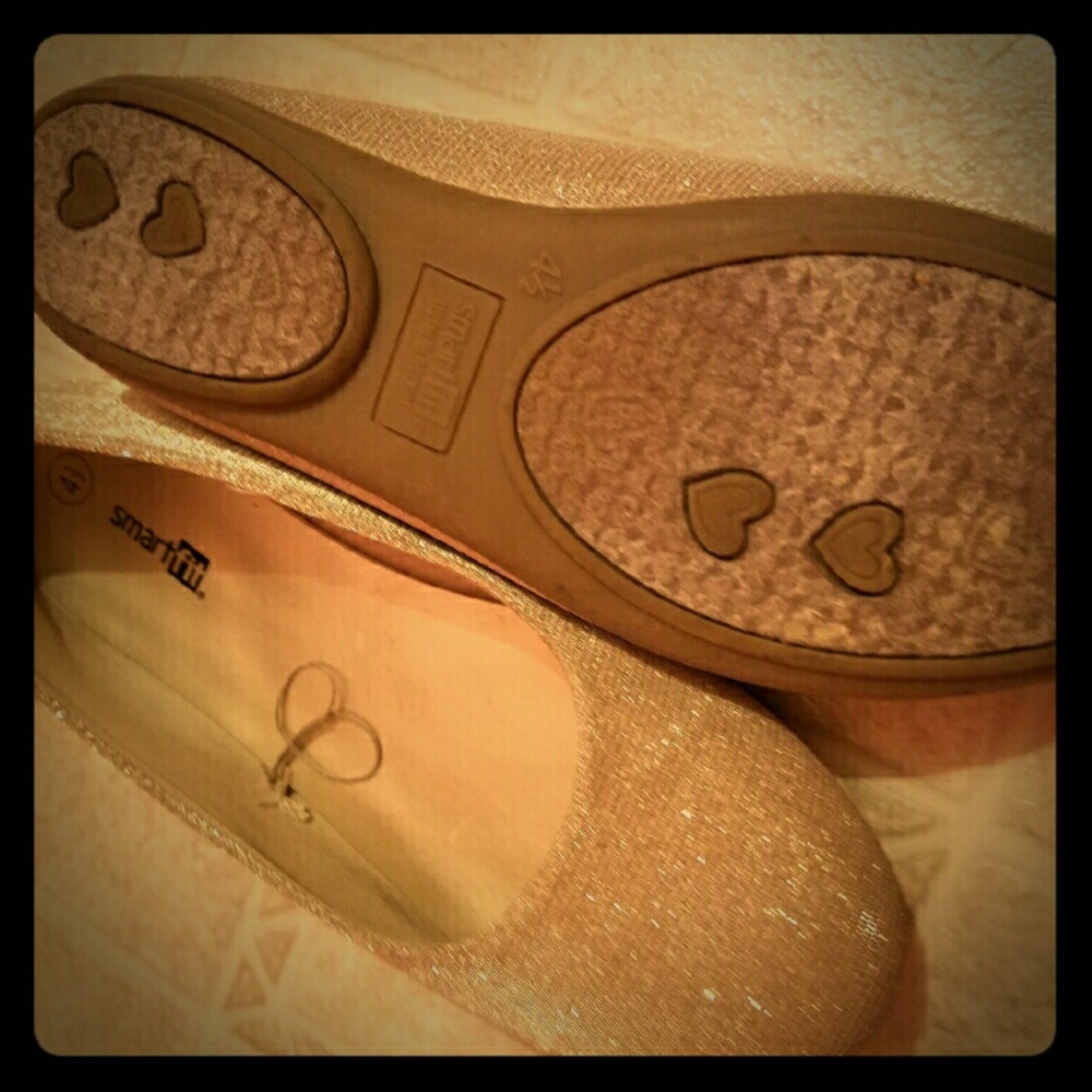 Size 4 1/2 gold shoes