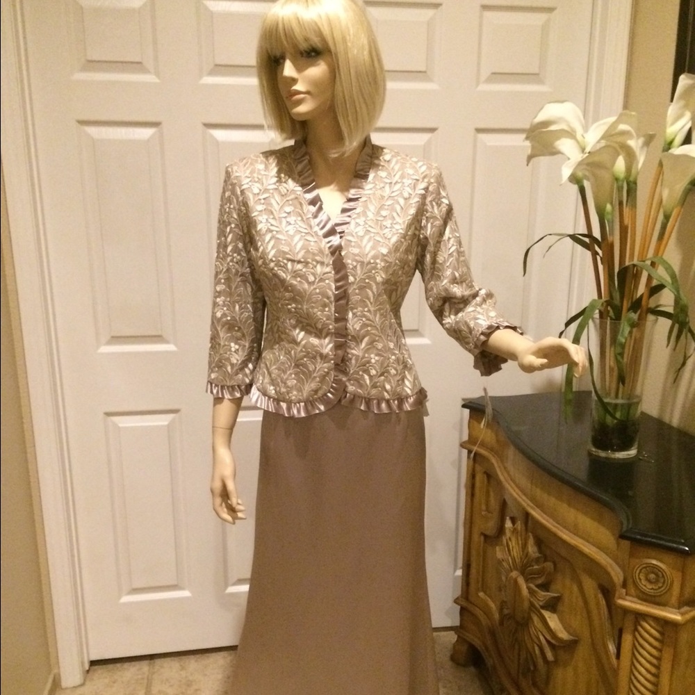Size 8 Karen Miller Long Skirt & Matching Jacket