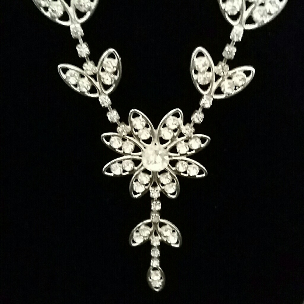 Georgious evening necklace