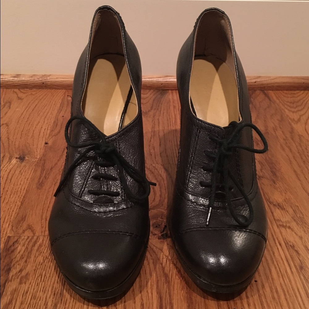Nine West Oxford Heels