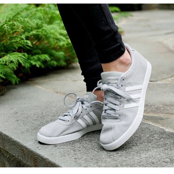 Adidas Shoes - Adidias size 8