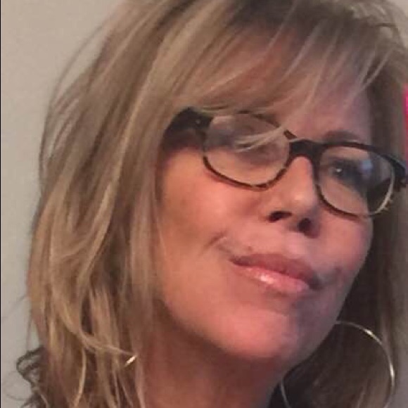 Meet your Posher, Kit - Picture 2 of 3