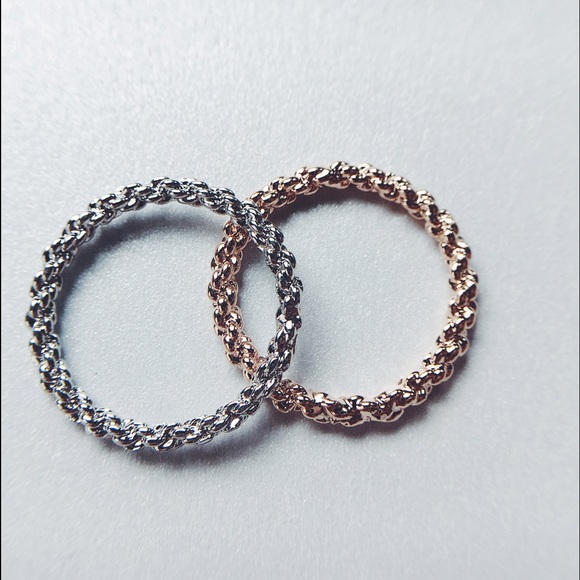 Emmalee Delicate Dainty Rose Gold Chain Link Ring - Picture 3 of 4