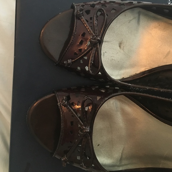 Anne Klein Brown Patent Leather Heels - Picture 3 of 4