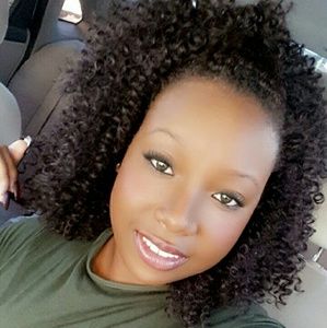 Meet your Posher, Ernesta