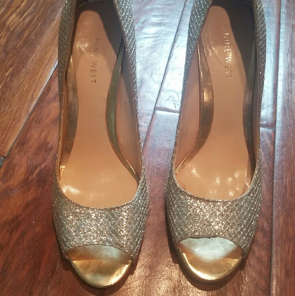Silver and gold Nine West heel - Picture 2 of 3