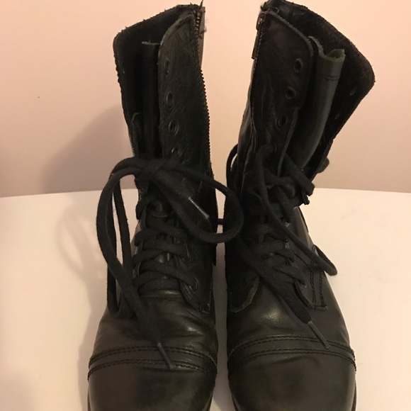Steve Madden combat boots - Picture 2 of 2