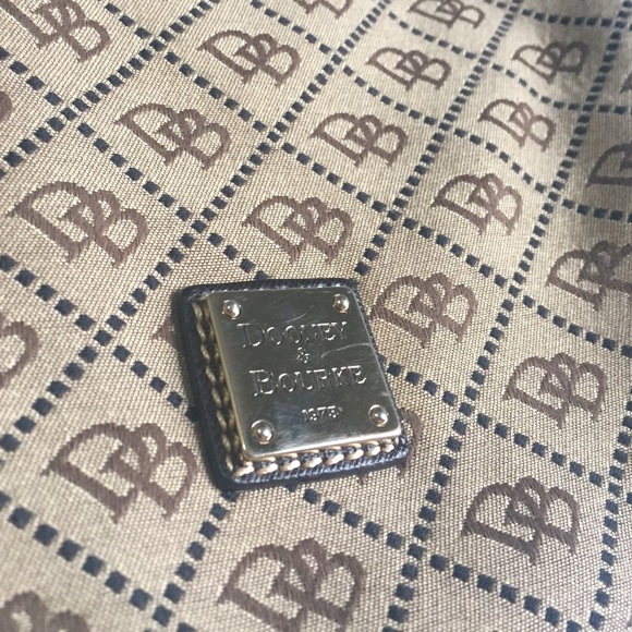 Dooney & Bourke Purse - Picture 3 of 4