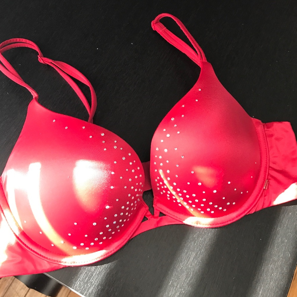 Very sexy push-up bra! 😏❤