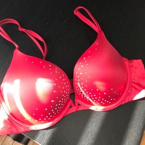 Very sexy push-up bra! 😏❤