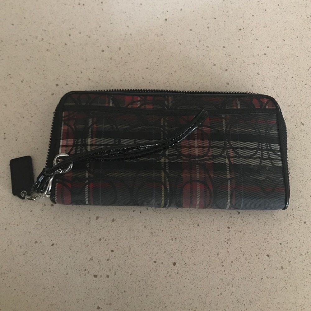 Coach wristlet plaid