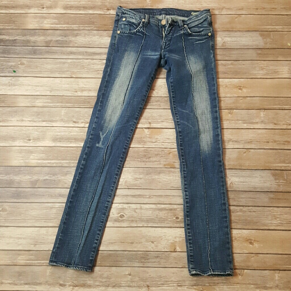 Like new BCBG jean pin strip