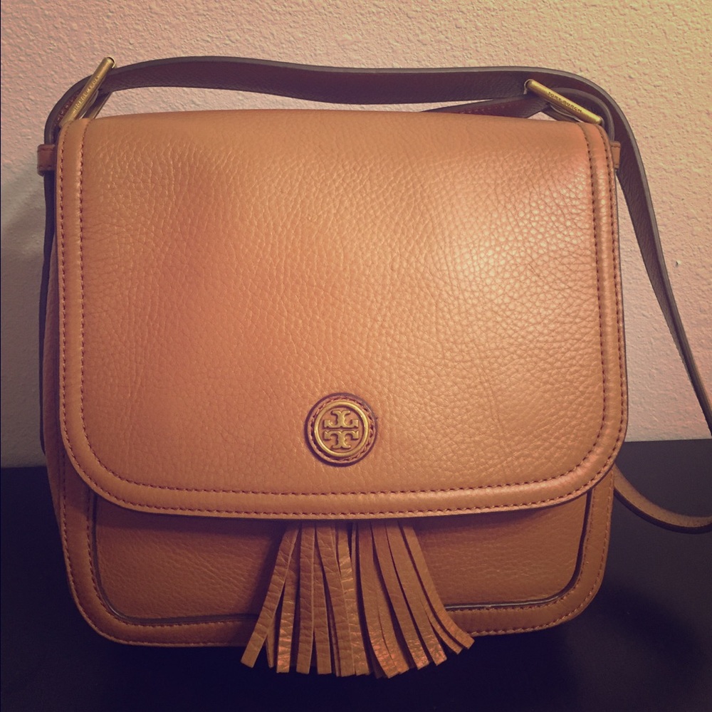 ToryBurch Frances Pebbled Leather Saddle BagRP$450