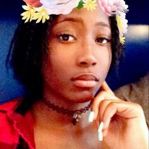 Meet your Posher, Kaila