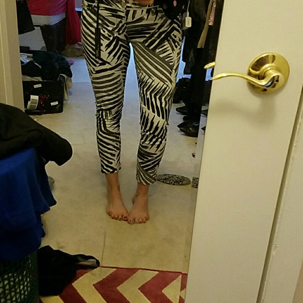 Never worn Express stretch zebra print ankle pant