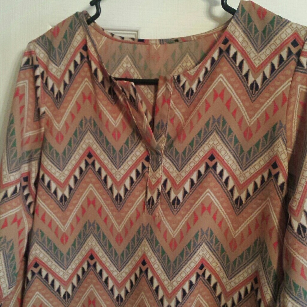 Aztec blouse medium to small - Picture 2 of 3