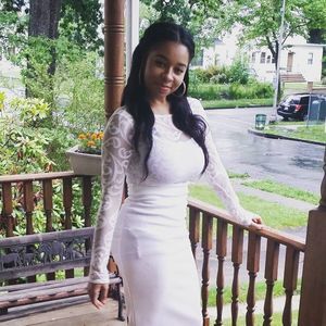 Meet your Posher, Noelle