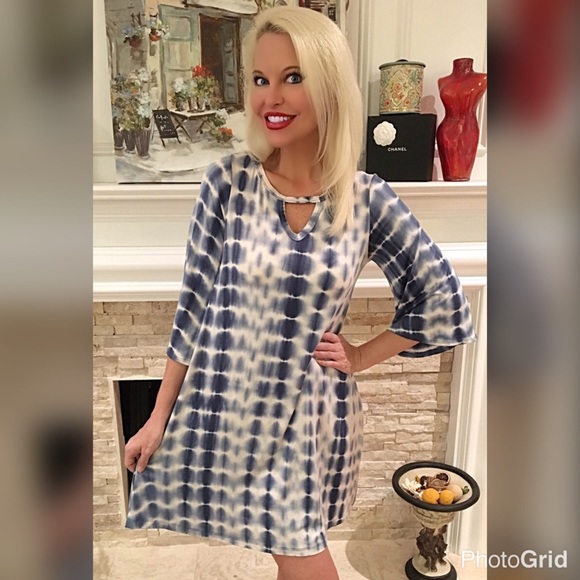 Denim color tie dye cut out collar dress! - Picture 2 of 2