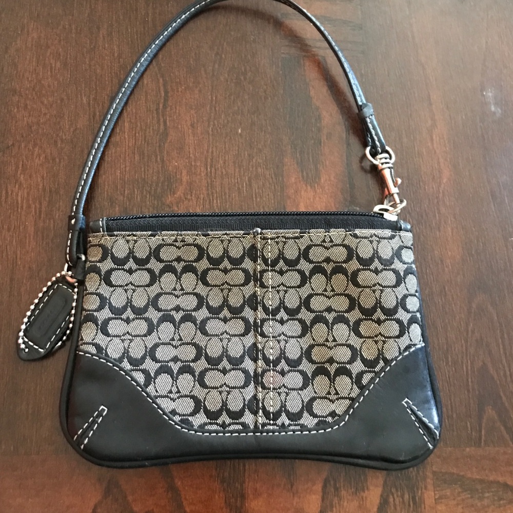 Wristlet