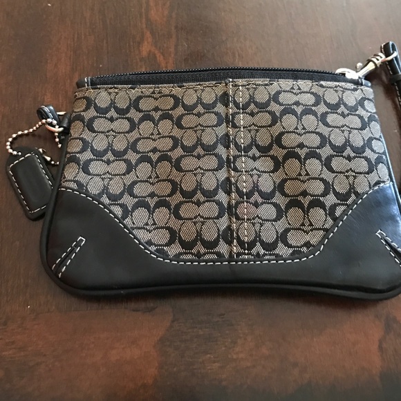 Wristlet - Picture 2 of 2