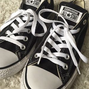 Gently used // low top //  black all star converse