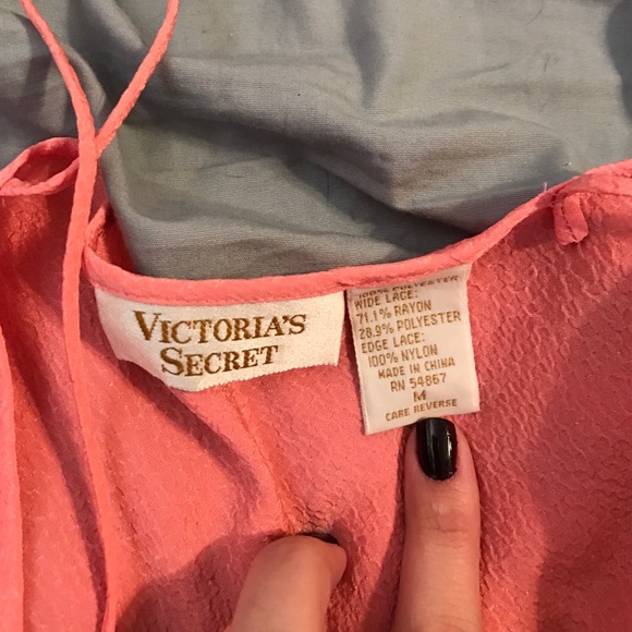 Lingerie - Picture 3 of 3