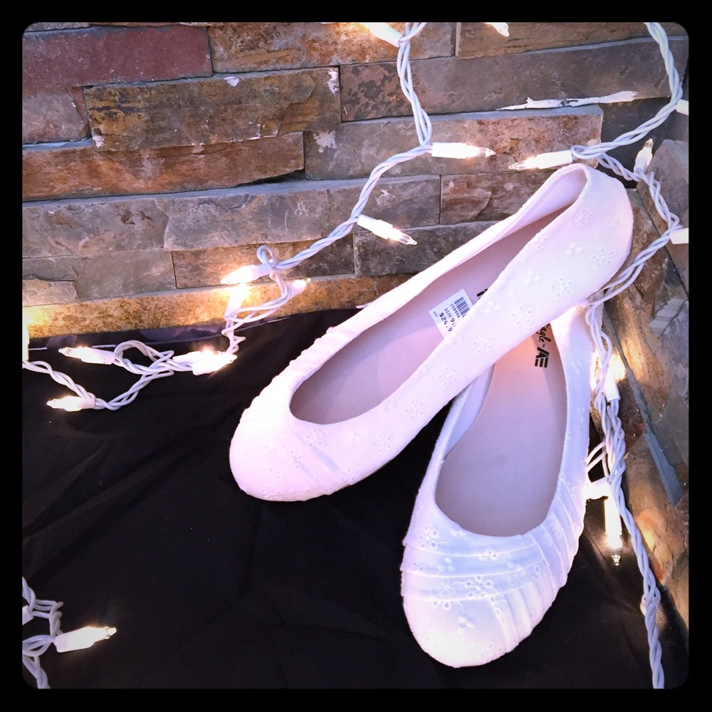 🖤SOLD🖤American Eagle Flats